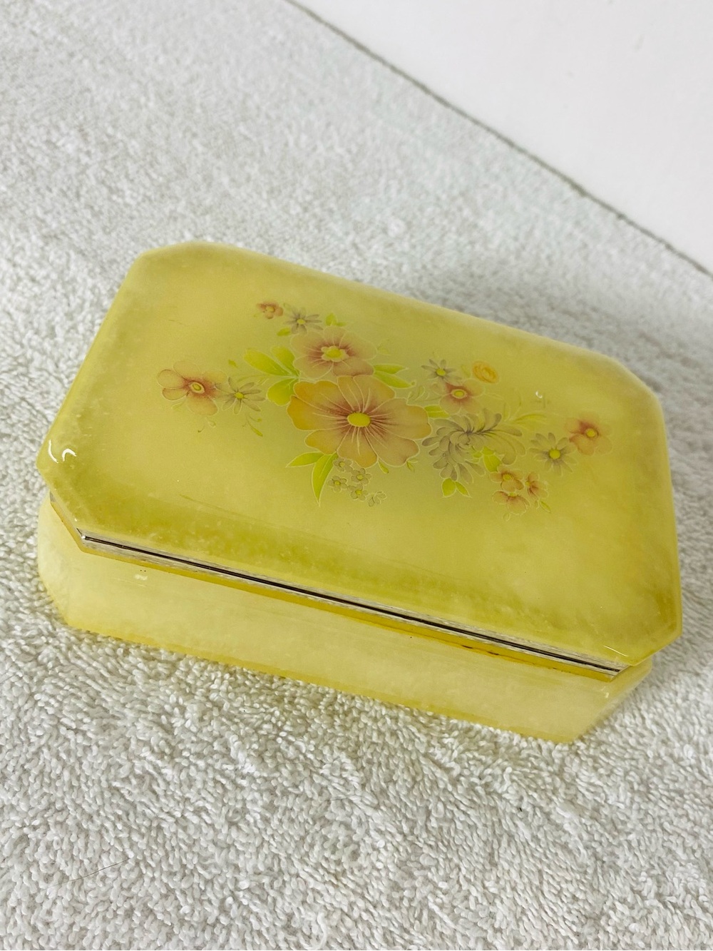 Vintage Genuine Alabaster Jewelry Box Hand Carved Made In Italy Yellow